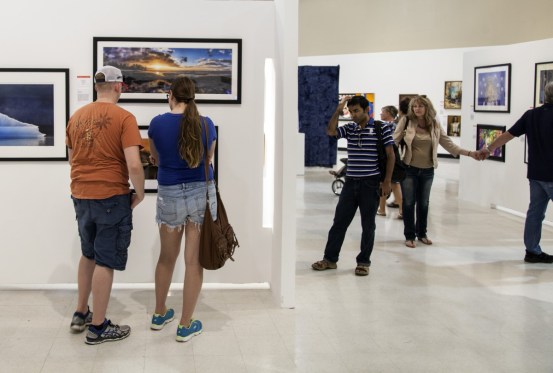 street_people_statefair_sacramento-283574.jpg!d